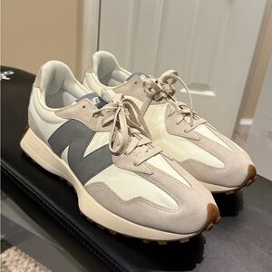 New Balance 327